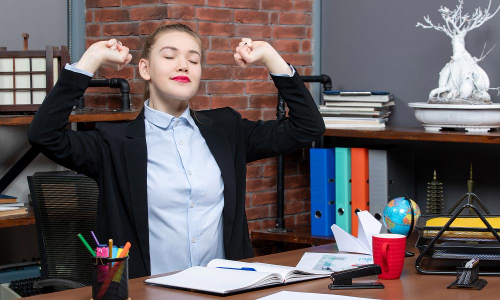 The Data "Translator": Turning Physiological Signals into Winning Decisions