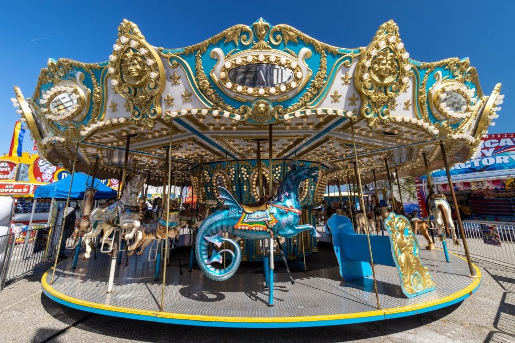 Carousel Manufacturer and Ferris Wheel for Sale: Top Amusement Park Rides